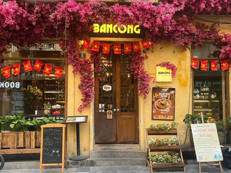 Ban Cong Cafe in Hanoi