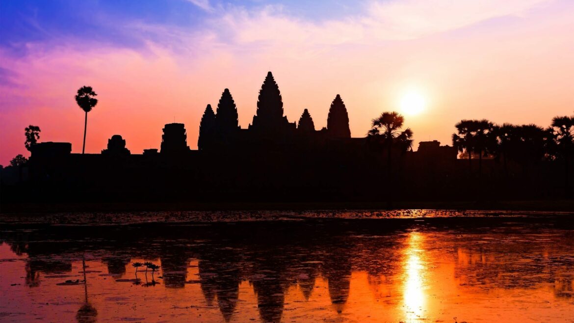 cambodia-siem-reap-angkor-at-sunrise