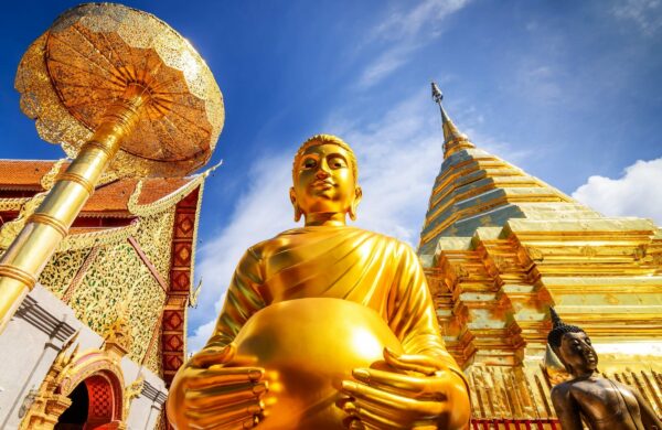 Chiang Mai Wat phra That Doi Suthep buhda golden, included in tours offered by Asia Vacation Group